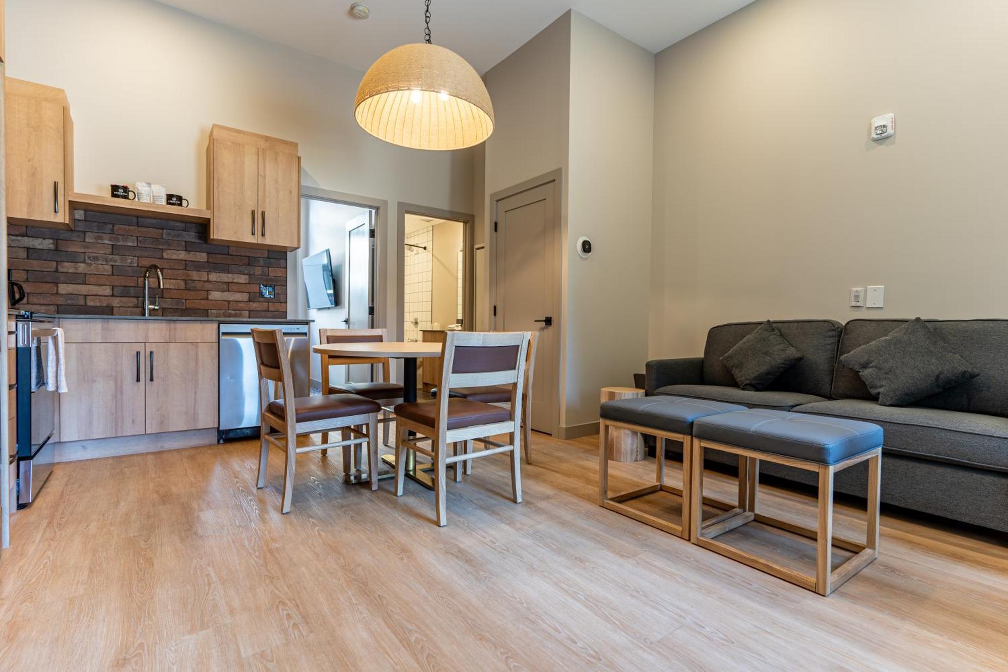 Basecamp Suites Revelstoke Pokój zdjęcie